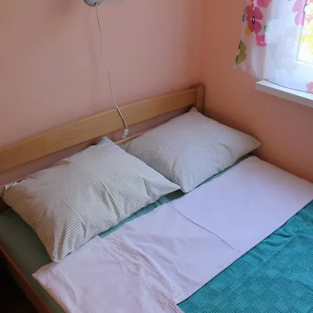 Ruby Apartment *